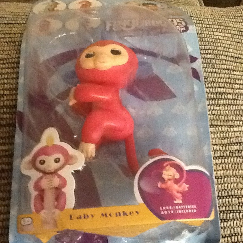 Fingerlings Baby Monkey  5+ years NWOT Toy